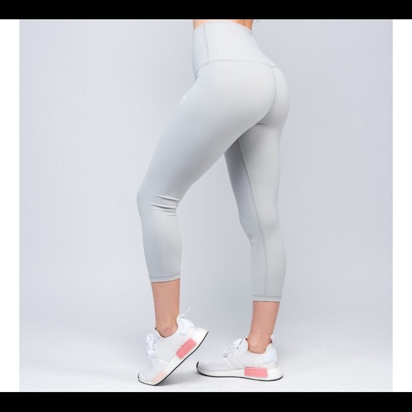 Modus Apparel Sculpt Capris - Picture 7 of 8